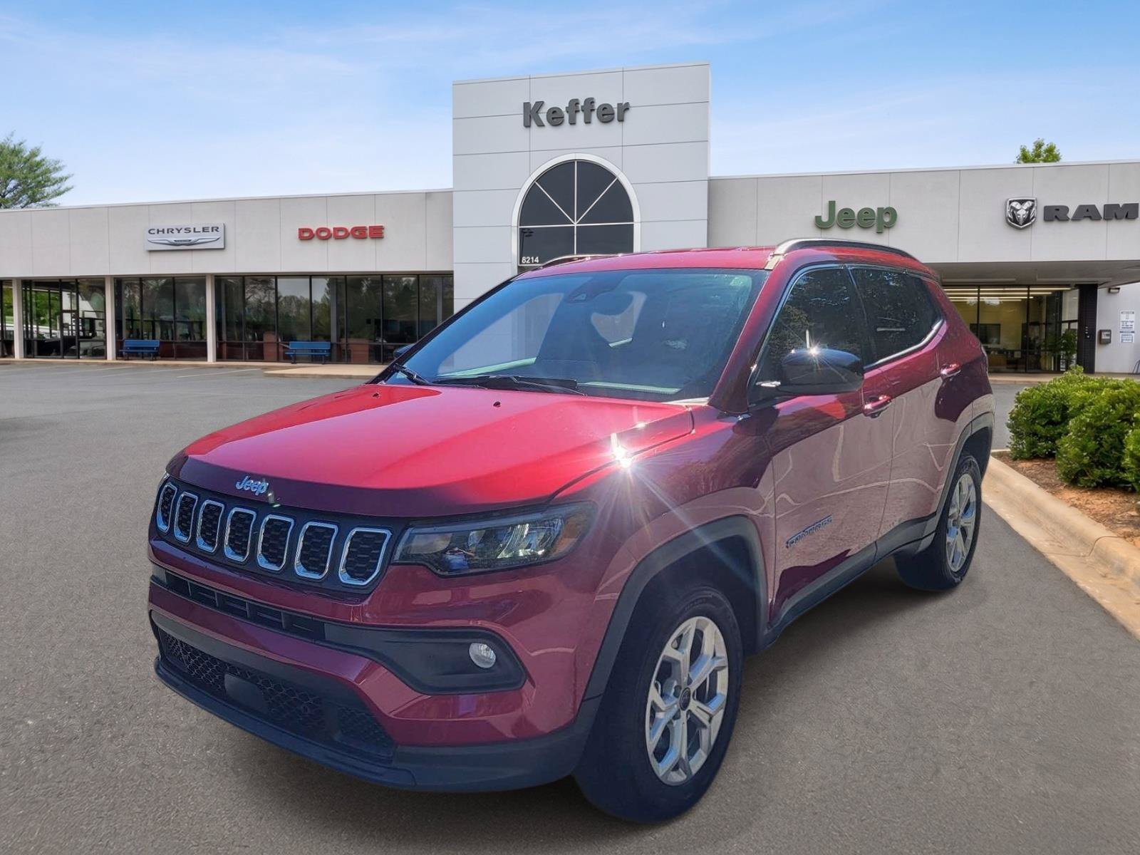 Used 2026 Jeep Compass Latitude AWD/4WD image 1