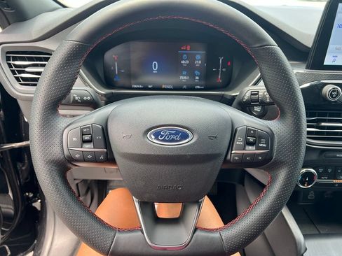 Used 2025 Ford Escape ST-Line AWD/4WD image 12