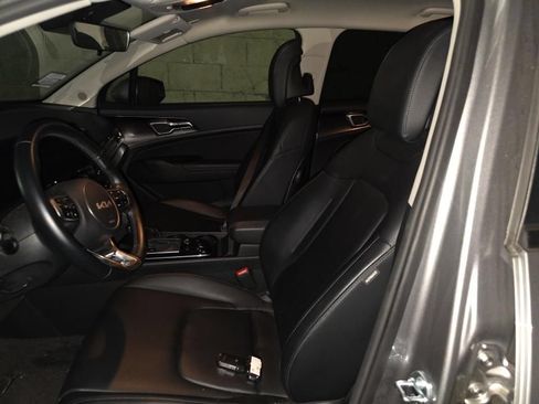 Used 2024 Kia Sportage EX AWD/4WD image 7