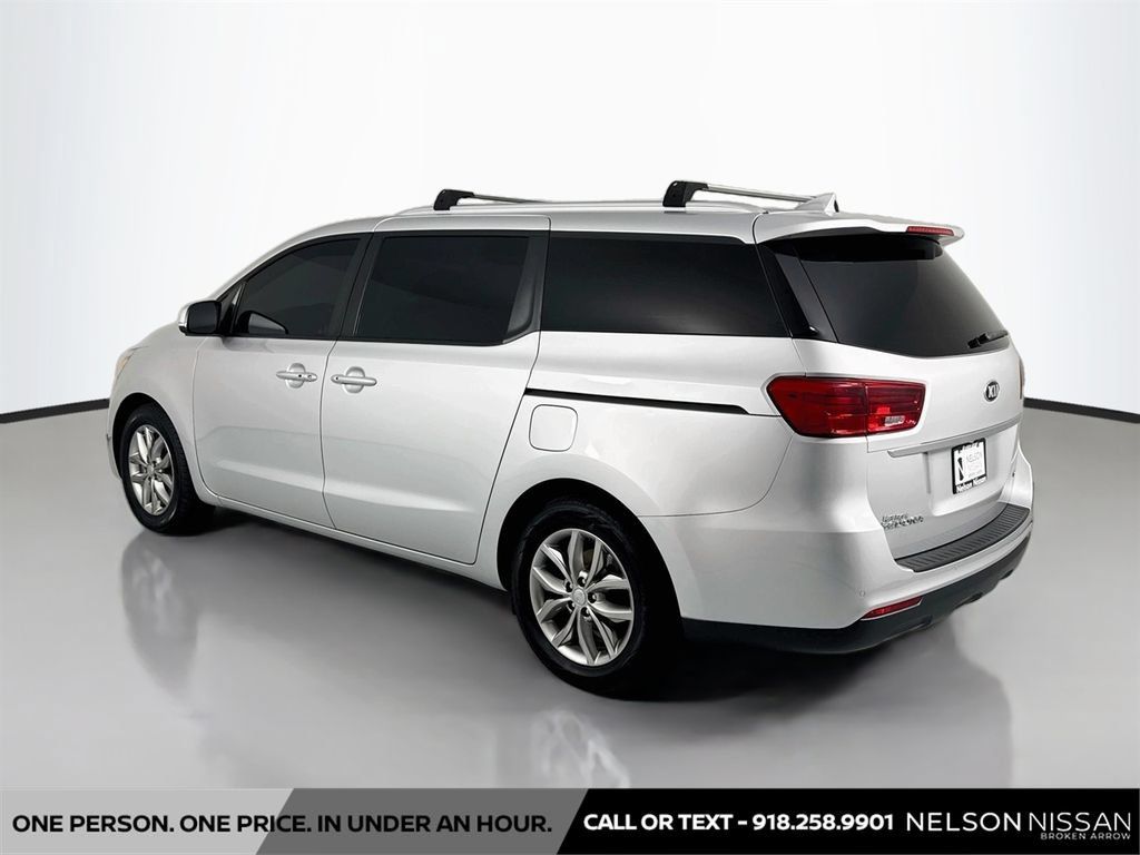 Used 2021 Kia Sedona EX FWD image 7