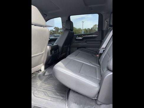 Used 2024 Chevrolet Silverado 1500 LT Trail Boss w/ Convenience Package II AWD/4WD image 27