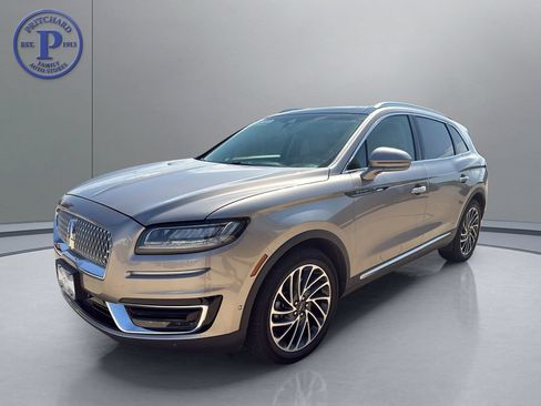 Used 2019 Lincoln Nautilus Reserve AWD/4WD image 3