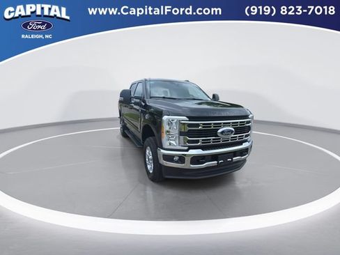 New 2026 Ford F250 XLT w/ FX4 Off-Road Package AWD/4WD image 3