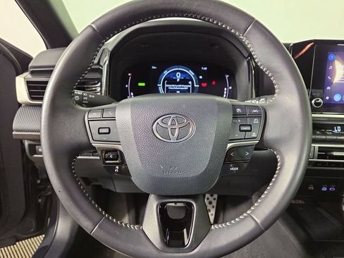 Used 2025 Toyota Camry SE FWD image 21