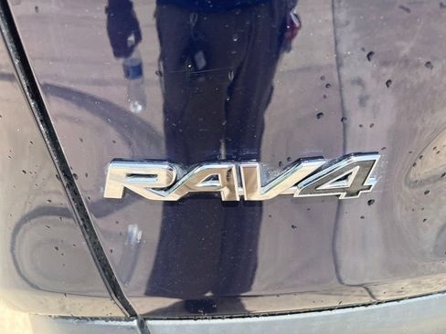 Used 2024 Toyota RAV4 XLE AWD/4WD image 9