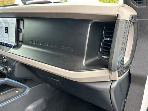 Used 2022 Ford Bronco Wildtrak image 27