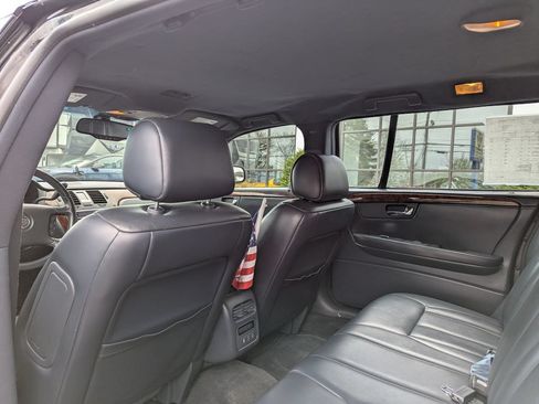 Used 2007 Cadillac DTS FWD image 31