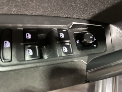Used 2019 Volkswagen Tiguan S AWD/4WD image 30