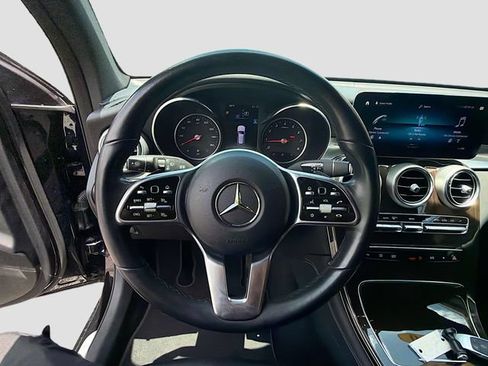 Used 2020 Mercedes-Benz GLC 300 image 35