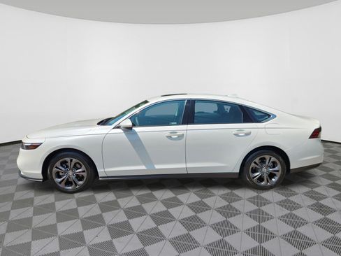 Certified 2023 Honda Accord EX image 5