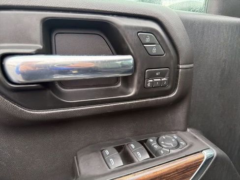 Used 2020 Chevrolet Silverado 2500 High Country w/ Technology Package image 16