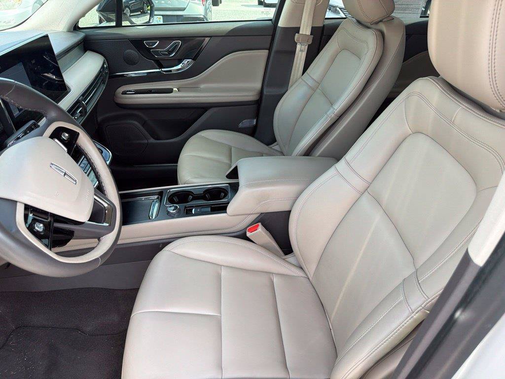 Used 2024 Lincoln Corsair FWD image 11