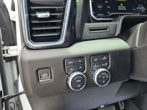 Used 2022 GMC Sierra 1500 Denali AWD/4WD image 33