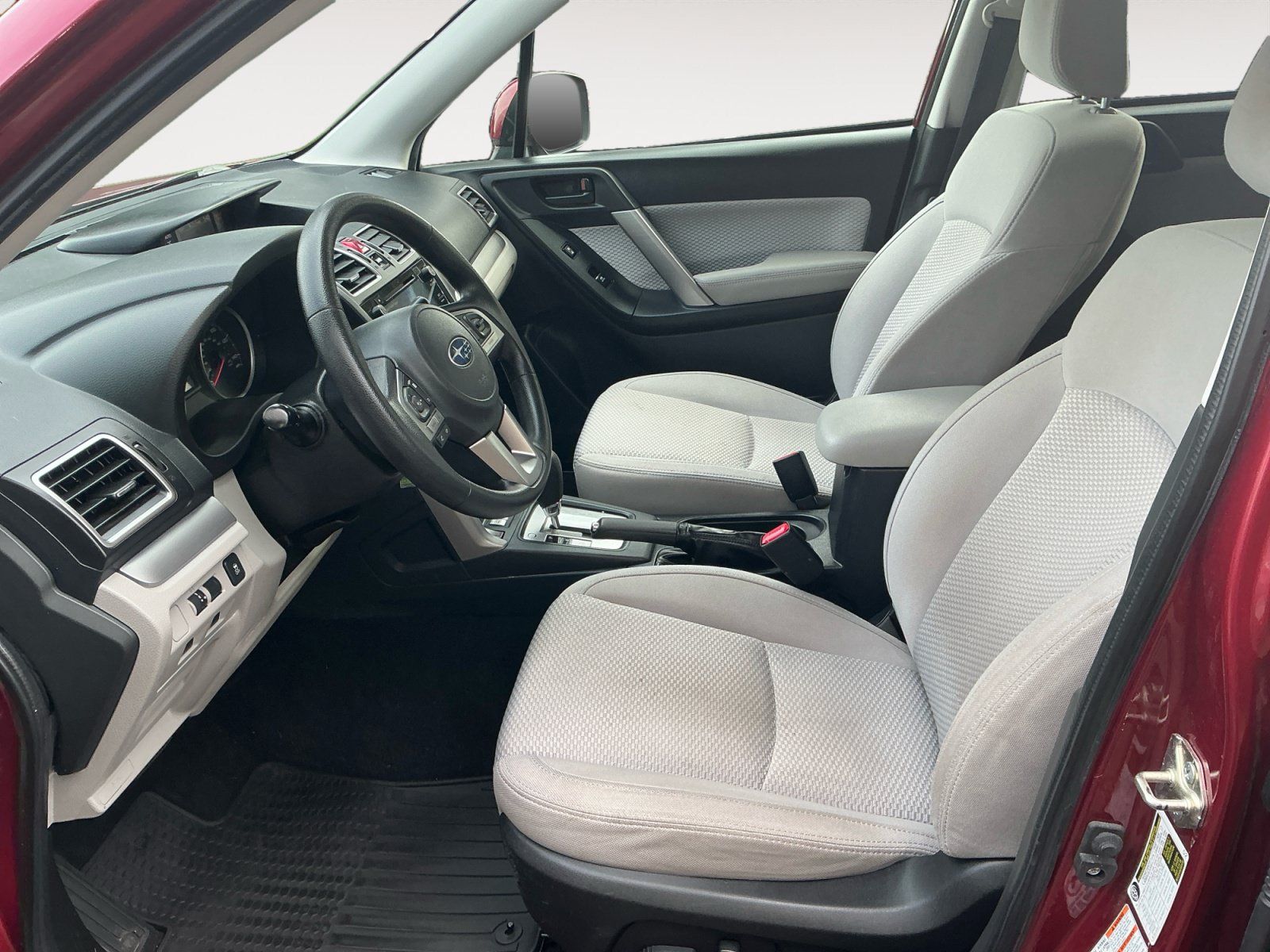 Used 2017 Subaru Forester 2.5i Premium w/ All-Weather Package AWD/4WD image 9