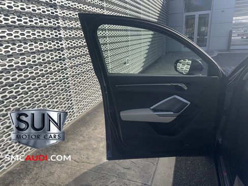 Certified 2025 Audi Q3 2.0T Premium Plus w/ Premium Plus Package image 21