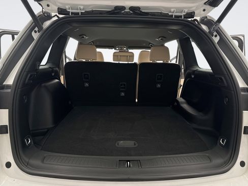 Used 2023 Jeep Grand Cherokee Limited w/ Black Appearance Package image 22