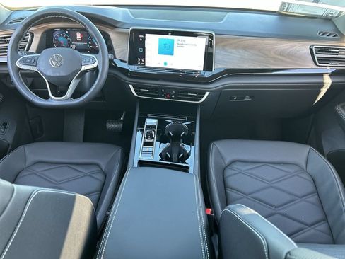 New 2026 Volkswagen Atlas SE FWD image 11