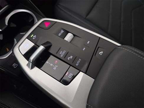 Used 2025 BMW X1 xDrive28i w/ Technology Package image 27