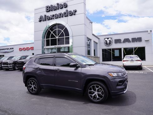 Used 2024 Jeep Compass Limited AWD/4WD image 1