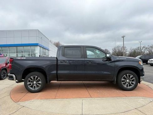Used 2023 Chevrolet Silverado 1500 LT AWD/4WD image 8