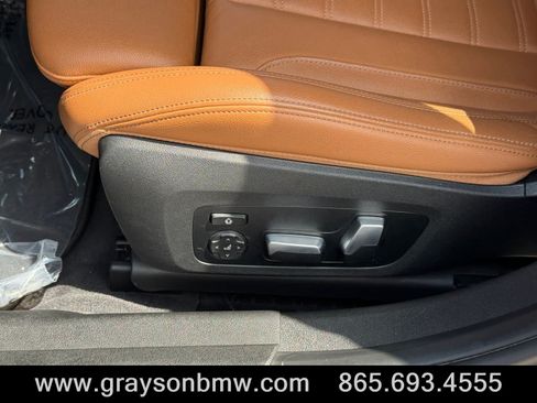Used 2020 BMW 330i xDrive Sedan AWD/4WD image 13