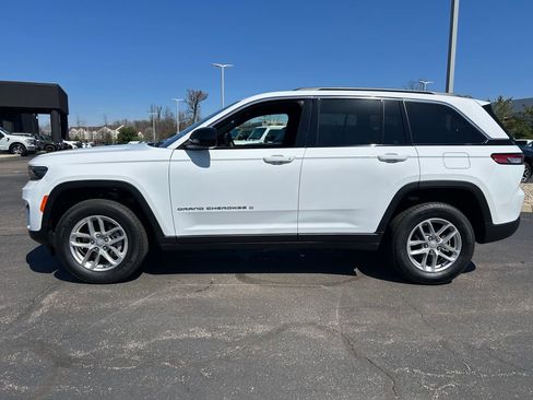 New 2025 Jeep Grand Cherokee Laredo X w/ Luxury Tech Group I image 4