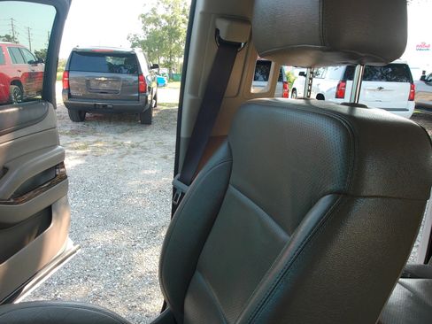 Used 2018 GMC Yukon XL SLE RWD image 21
