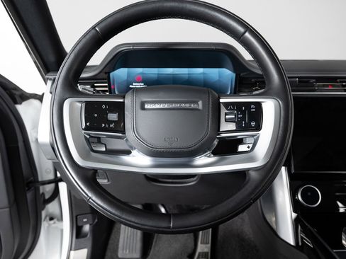 Used 2022 Land Rover Range Rover SE image 32