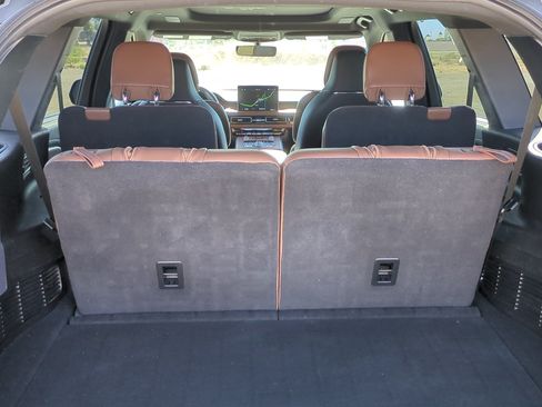 Used 2021 Lincoln Aviator Reserve w/ Equipment Group 202A AWD/4WD image 29