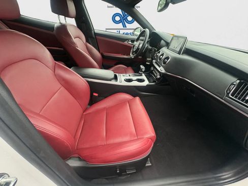 Used 2021 Kia Stinger GT1 AWD/4WD image 19
