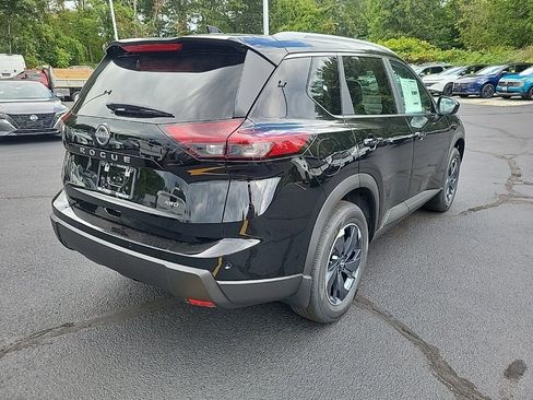 New 2026 Nissan Rogue SV w/ SV Premium Package image 6
