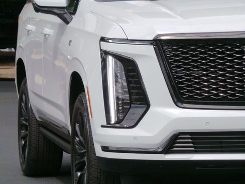 Used 2026 Cadillac Escalade Sport w/ LPO, ONYX Package AWD/4WD image 25