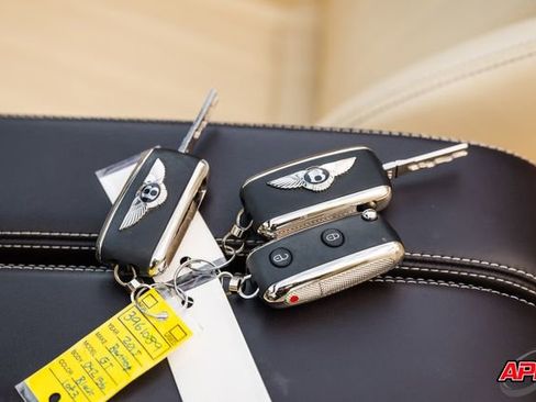 Used 2015 Bentley Continental GT image 77