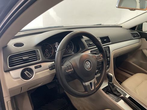 Used 2012 Volkswagen Passat 2.5 SE image 15
