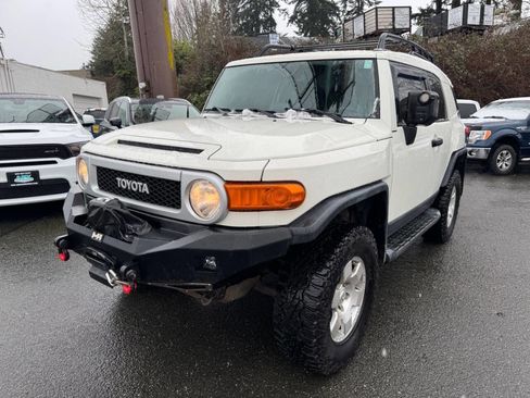 Used 2010 Toyota FJ Cruiser 4WD image 1