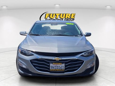 Used 2024 Chevrolet Malibu LT FWD image 2
