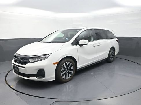 Used 2025 Honda Odyssey EX-L image 3