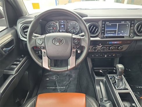Used 2023 Toyota Tacoma TRD Sport image 12