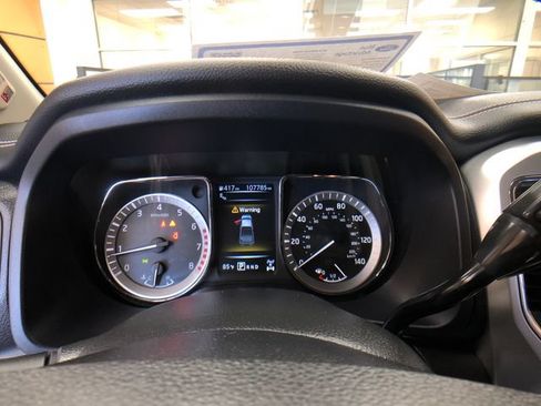 Used 2018 Nissan Titan PRO-4X w/ Pro-4x Convenience Package AWD/4WD image 14
