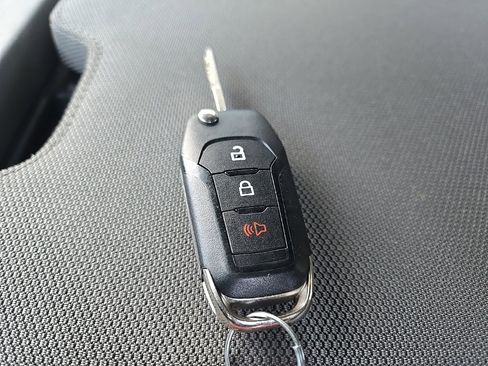 Used 2015 Ford F150 XLT image 89