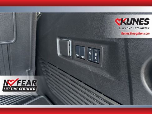 Used 2025 GMC Yukon AT4 image 48