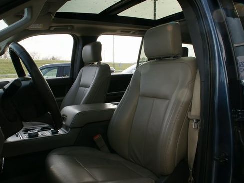 Used 2020 Ford Expedition XLT w/ Equipment Group 202A image 16