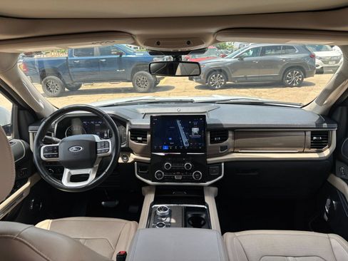 Used 2024 Ford Expedition Limited AWD/4WD image 38