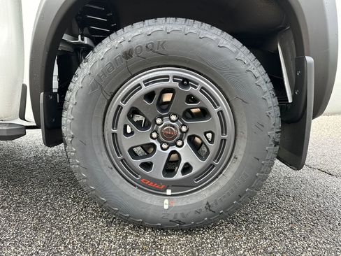 New 2026 Nissan Frontier Pro-X w/ Pro-X Convenience Package RWD image 19