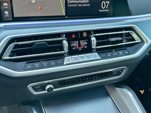 Certified 2022 BMW X6 xDrive40i w/ Premium Package image 16