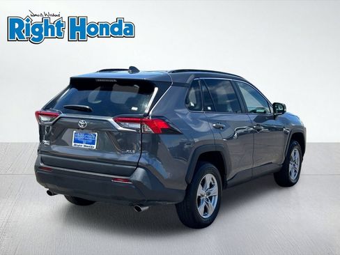 Used 2025 Toyota RAV4 XLE FWD image 5