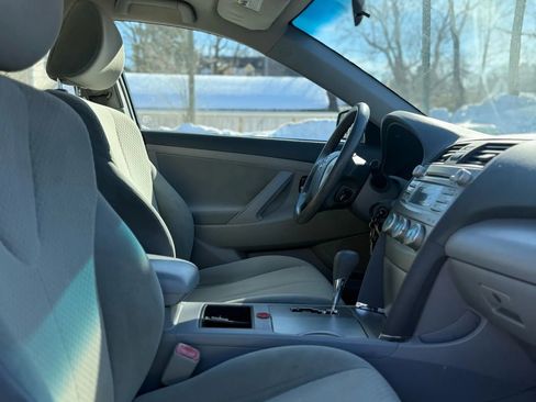 Used 2009 Toyota Camry LE image 16