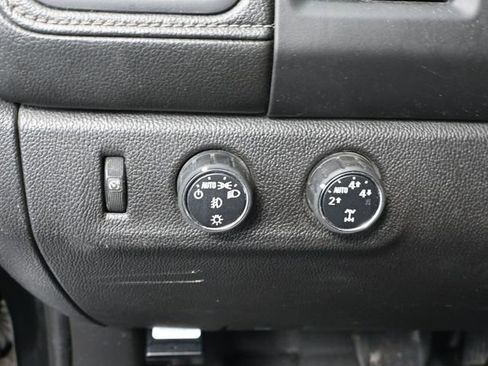 Used 2016 GMC Canyon SLT image 29