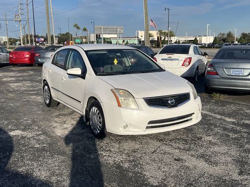 Used 2011 Nissan Sentra 2.0 S w/ Convenience Pkg image 2
