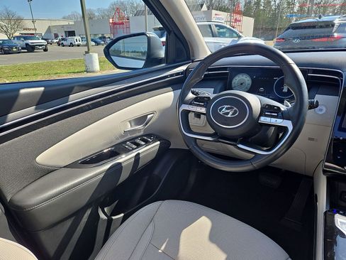 Certified 2023 Hyundai Tucson Limited w/ Cargo Package image 15